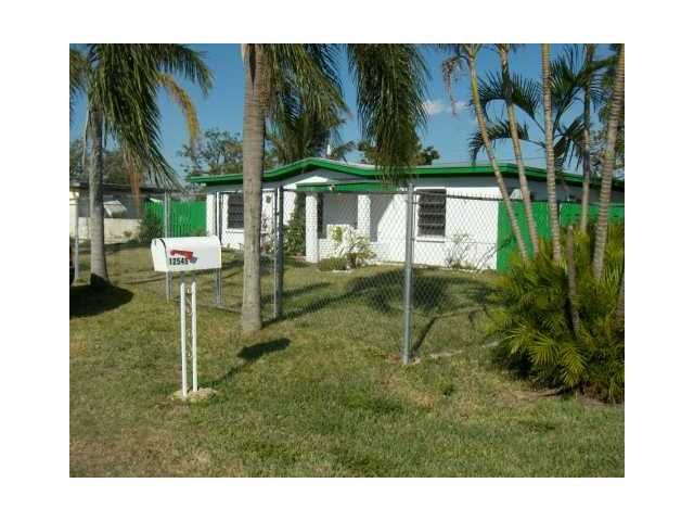 12545 NW 20 AV, Miami, FL 33167