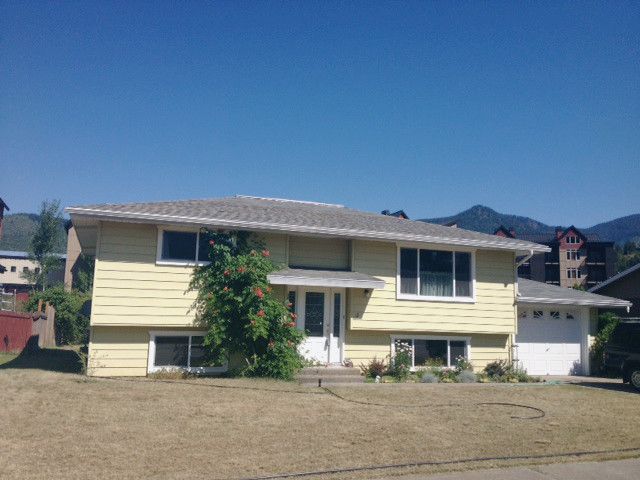 12 Diamond St, Kellogg, ID 83837