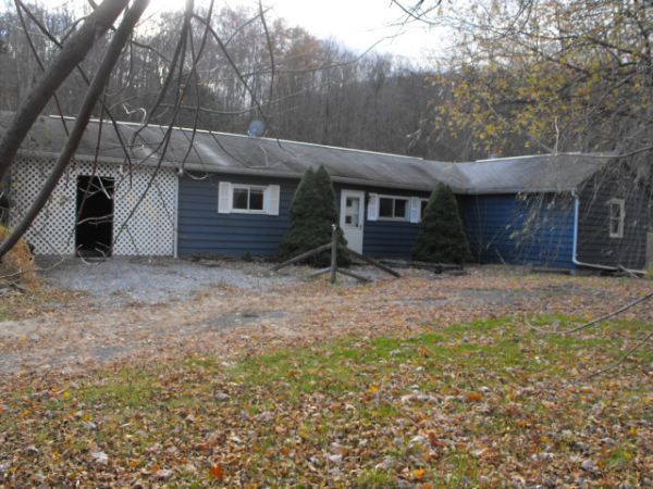 2717 Carson Vly Rd, Duncansville, PA 16635