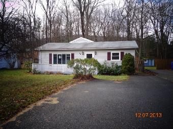 38 Sherry Ln, New Milford, CT 06776