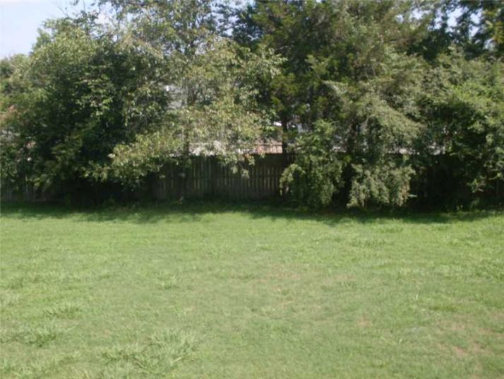 104 Pleasant Ave., Berryville, AR 72616