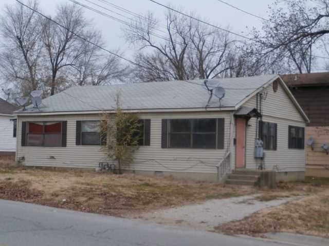 201 Railroad Ave, Berryville, AR 72616