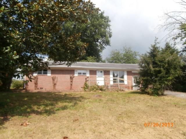 191 East Legion Cir, Pikeville, TN 37367