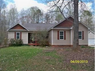 61 Pine Knoll Dr, Dawsonville, GA 30534