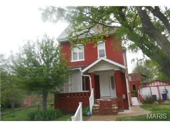 5825 Ridge Ave, Saint Louis, MO 63112