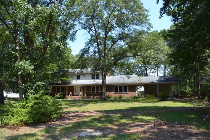 12281 Blues Farm Rd, Laurinburg, NC 28352