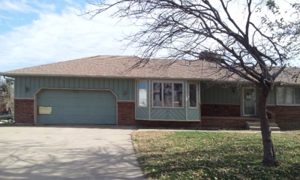 126 Timberlane Dr, Haysville, KS 67060