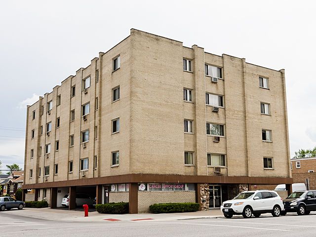 7733 W Belmont Ave Apt 403, Elmwood Park, IL 60707