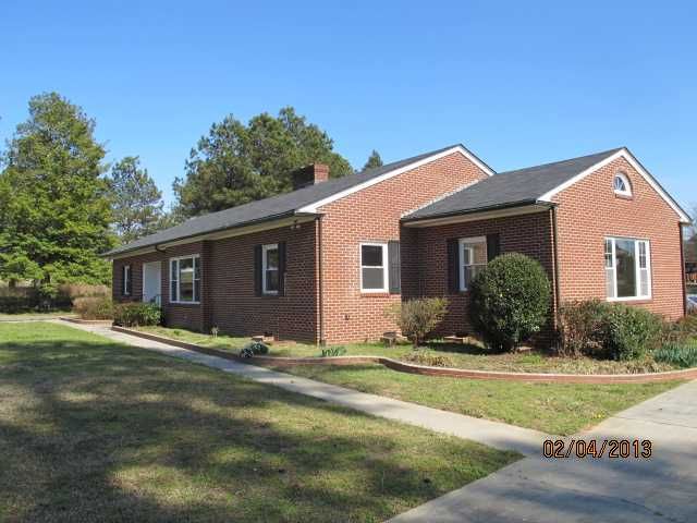 301 Mcqueen St, Johnston, SC 29832