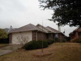 705 Stribling Circle, Azle, TX 76020