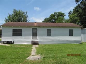 203 N Craig St, Jennings, LA 70546