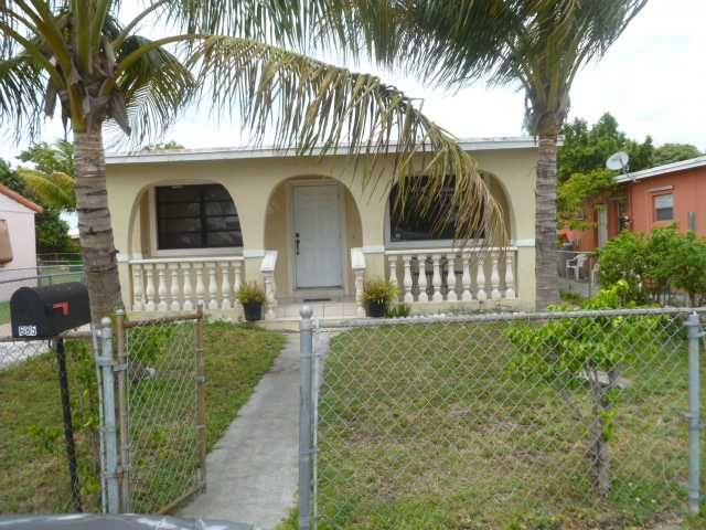 685 E 35 ST, Hialeah, FL 33013