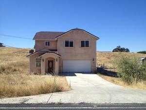 2290 Village Dr, Ione, CA 95640