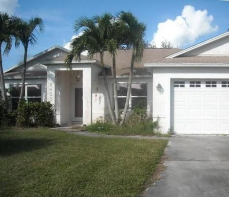 2433 Se Dogwood Ave, Port Saint Lucie, FL 34952