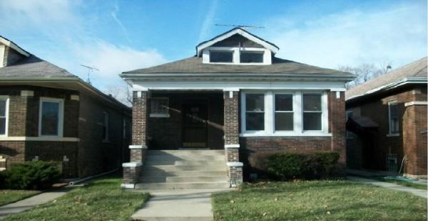 8442 S Blackstone Ave, Chicago, IL 60619