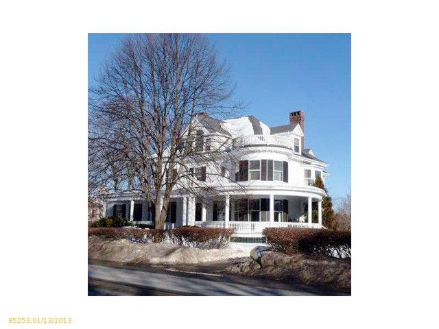 34 Summer Street, Kennebunk, ME 04043