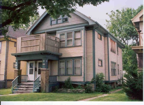 2910 W. Melvin, Milwaukee, WI 53216