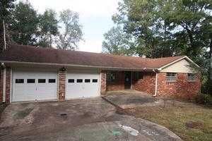 107 Highland Dr, Columbiana, AL 35051