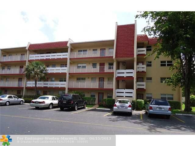 1030 COUNTRY CLUB DR # 208, Pompano Beach, FL 33063