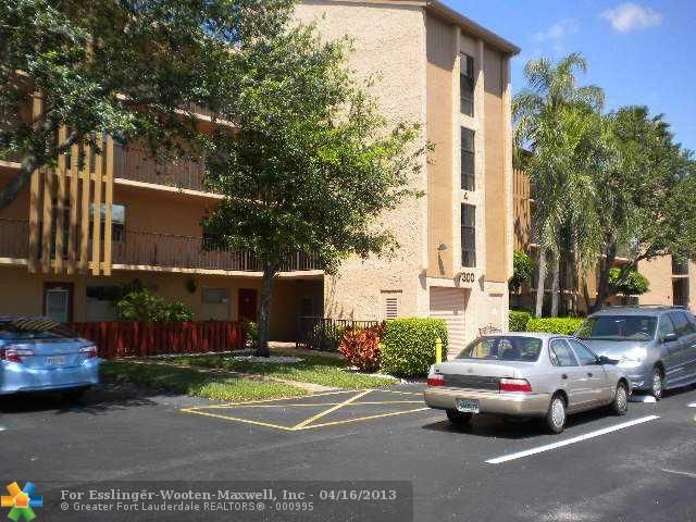 7300 Lake Circle Dr # 101, Pompano Beach, FL 33063