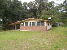 100 Parker Lane, Palatka, FL 32177