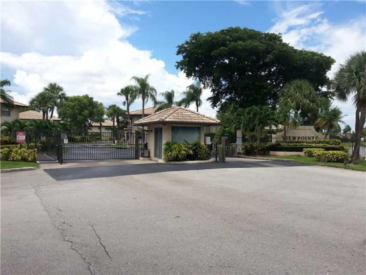 5510 Lakeside Dr # 103, Pompano Beach, FL 33063