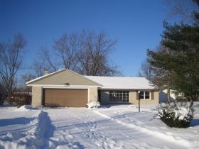 4628 Barrington Dr, Fort Wayne, IN 46806