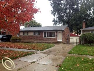 18282 Delaware Ave, Redford, MI 48240