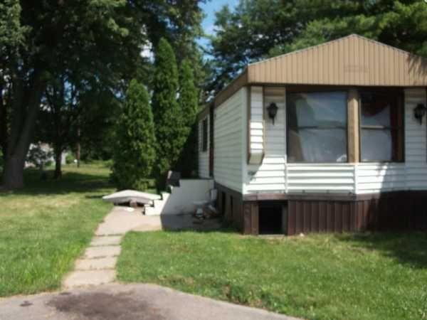 28718 N Maple, Romulus, MI 48174