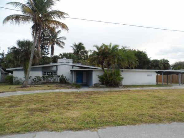 1923 Eucalyptus Ave, Fort Pierce, FL 34949