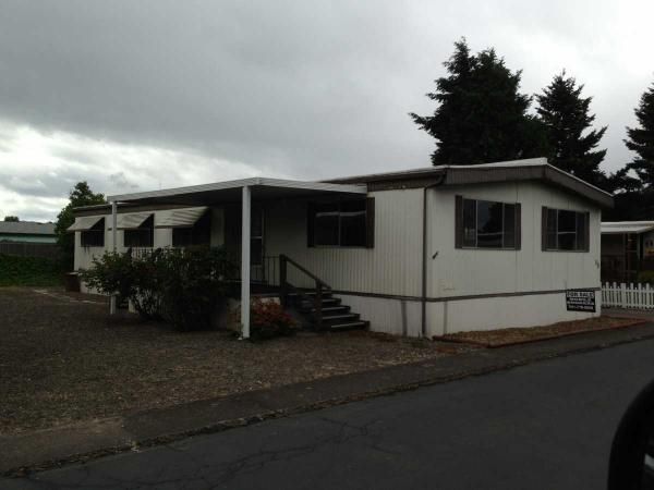 301 Freeman Rd, Central Point, OR 97502