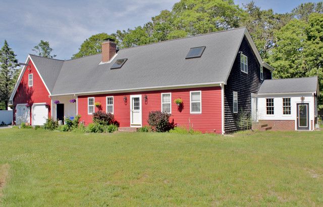 108 Telegraph Rd, Dennis Port, MA 02639