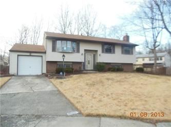 528 Carver Ct, Lawnside, NJ 08045