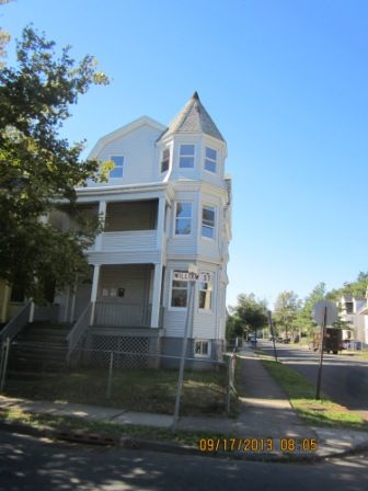 89-91 Walnut St, East Providence, RI 02914