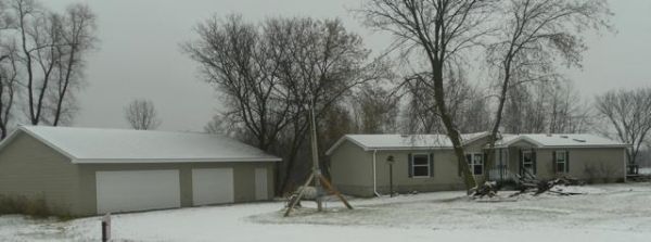 E8988 Cutoff Rd, New London, WI 54961