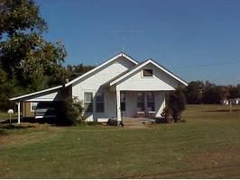 2210 W Main, Clarksville, AR 72830