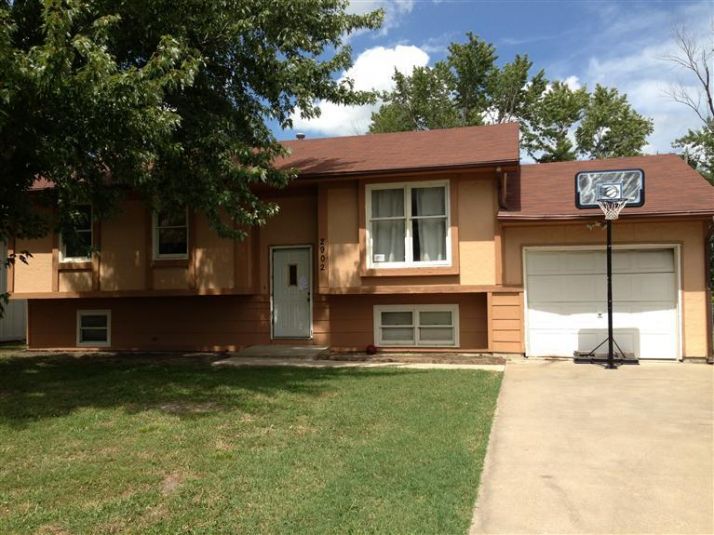 2902 Melrose Pl, Emporia, KS 66801