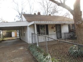 1700 Walter St, Memphis, TN 38108