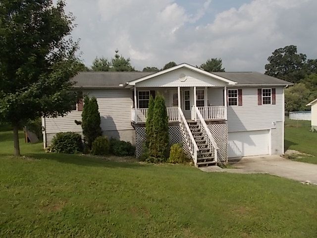 117 Bertha Ln, Jacksboro, TN 37757