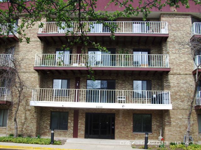 5400 Astor Ln Apt 403, Rolling Meadows, IL 60008