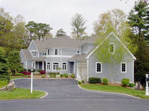 3 Honey Locust Ln, Sandwich, MA 02563