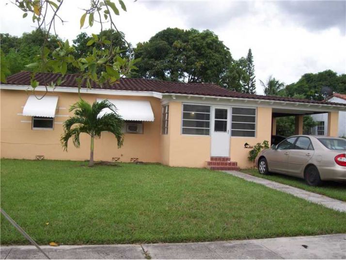 3820 NW 12 ST, Miami, FL 33126