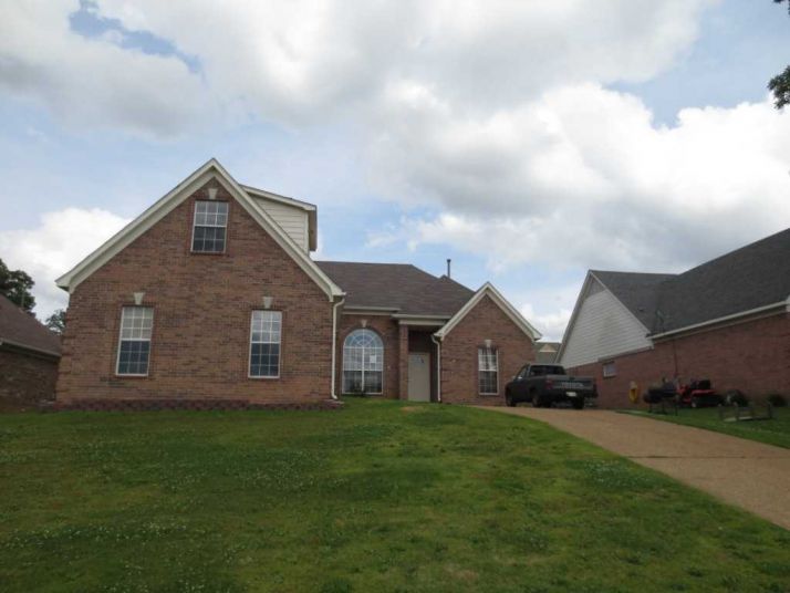 300 Terry Rd, Oakland, TN 38060