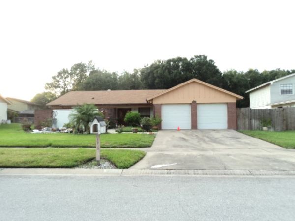 4815 Centerbrook  Court, Tampa, FL 33624