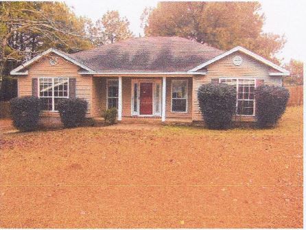 60 New Quarters Rd, Tallassee, AL 36078