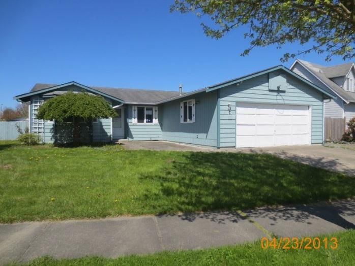 1027 S Section St, Burlington, WA 98233