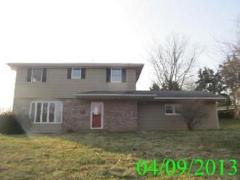 215 Debbie Dr, Indiana, PA 15701