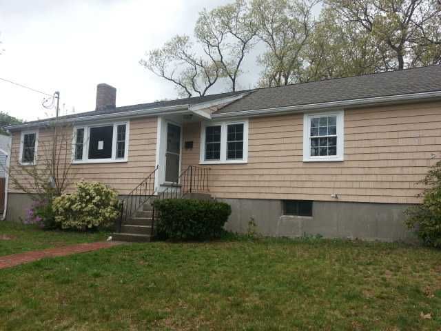 18 Bartlett Rd, Randolph, MA 02368