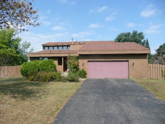 14324 Ebony Ln, Saint Paul, MN 55124