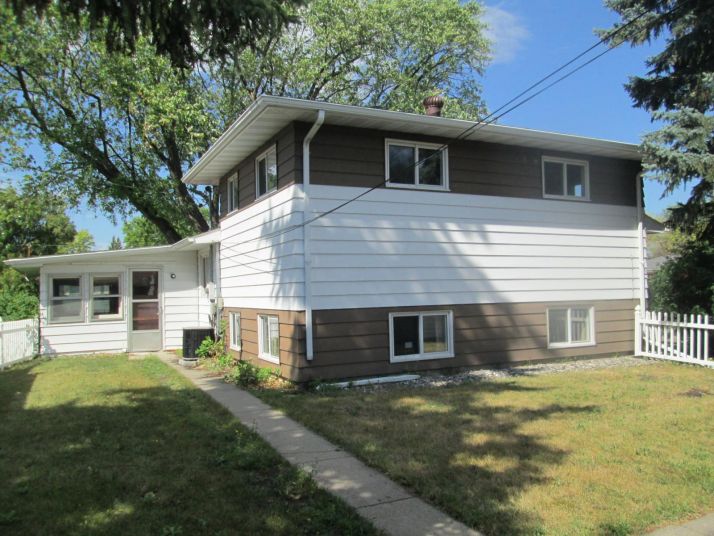 1505 13th Ave N, Moorhead, MN 56560